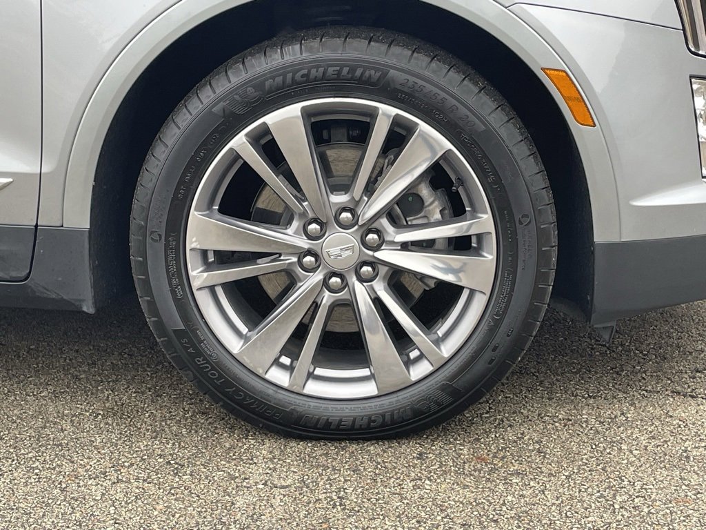 Certified 2025 Cadillac XT5 Premium Luxury image 9