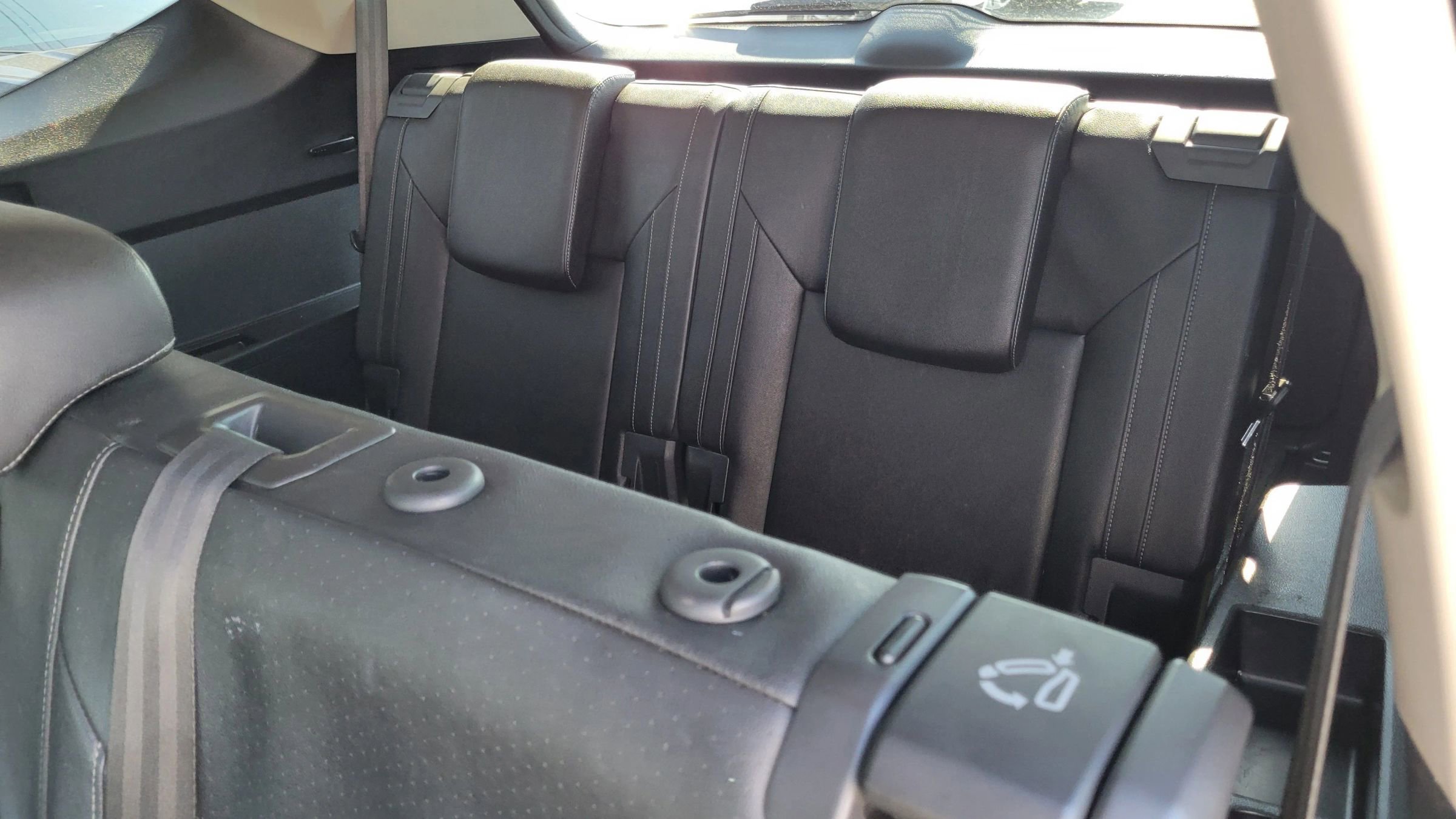 Used 2018 Volkswagen Atlas SEL FWD image 14