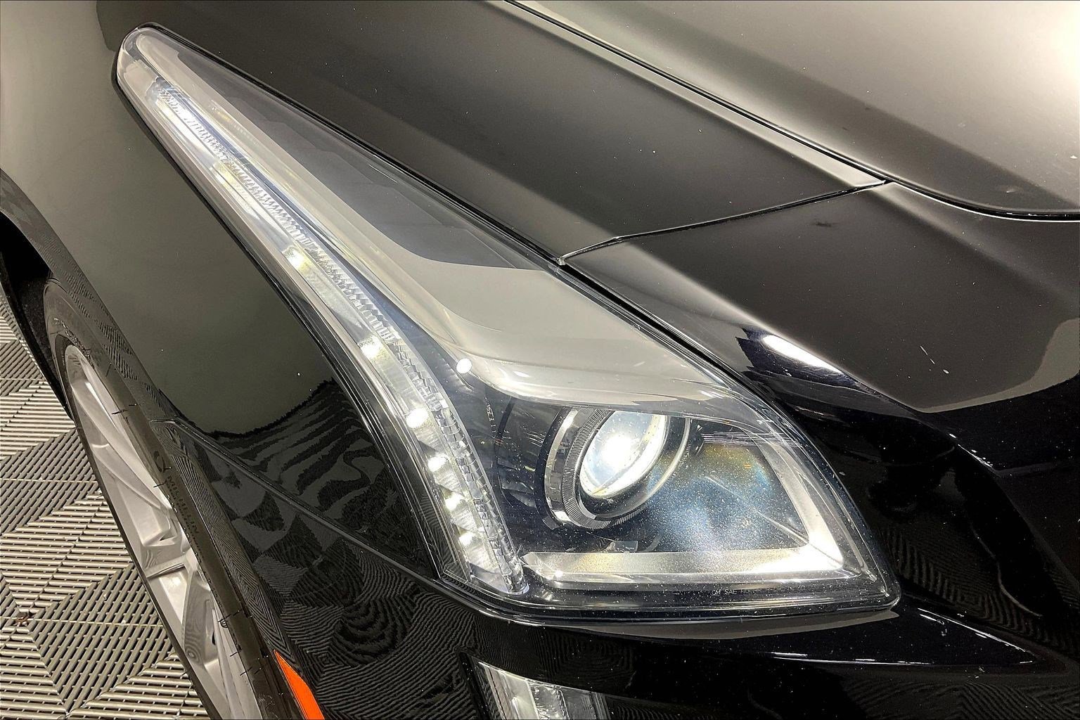 Used 2018 Cadillac CTS Luxury RWD image 32