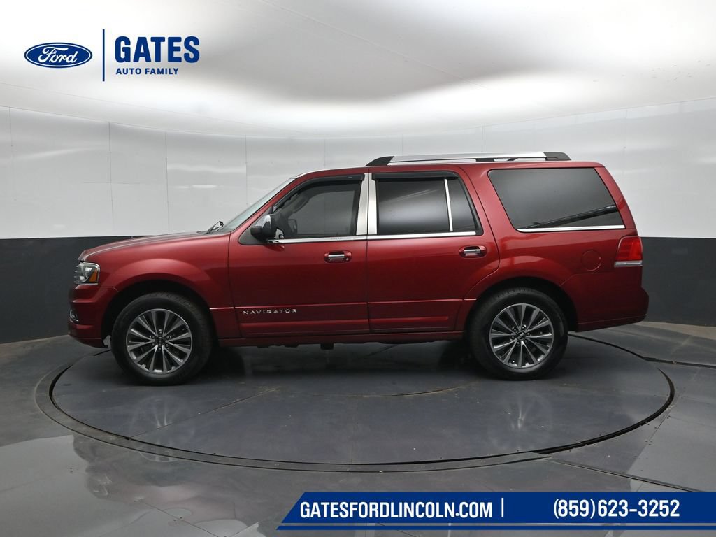 Used 2017 Lincoln Navigator Select AWD/4WD image 7