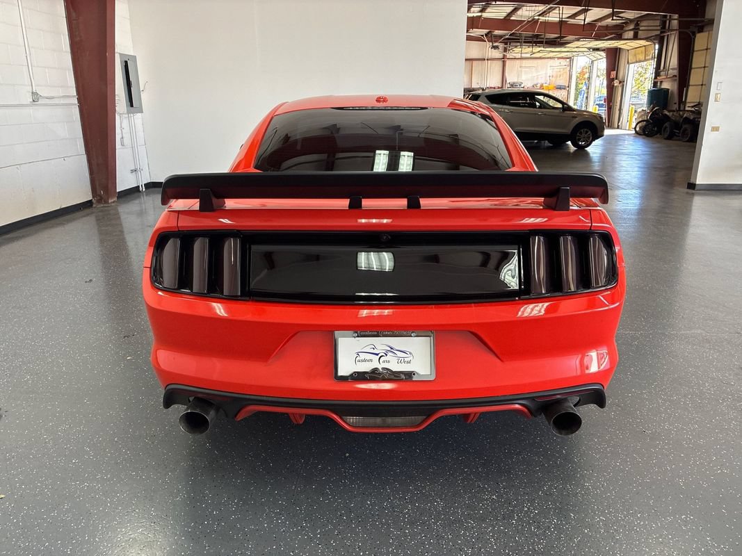 Used 2015 Ford Mustang GT RWD image 5