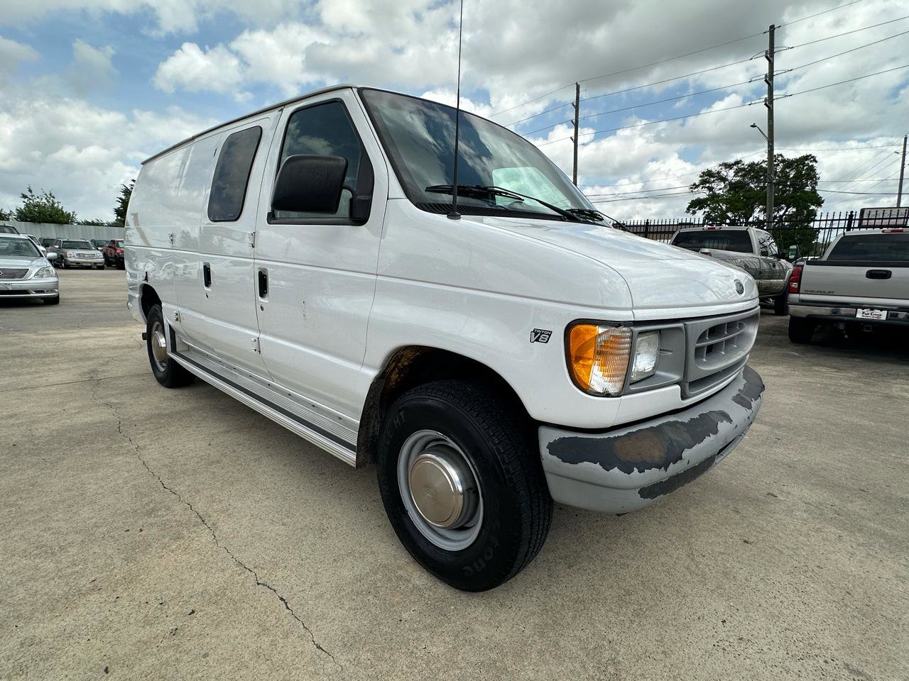 Used 2000 Ford E-350 and Econoline 350 Super Duty RWD image 8