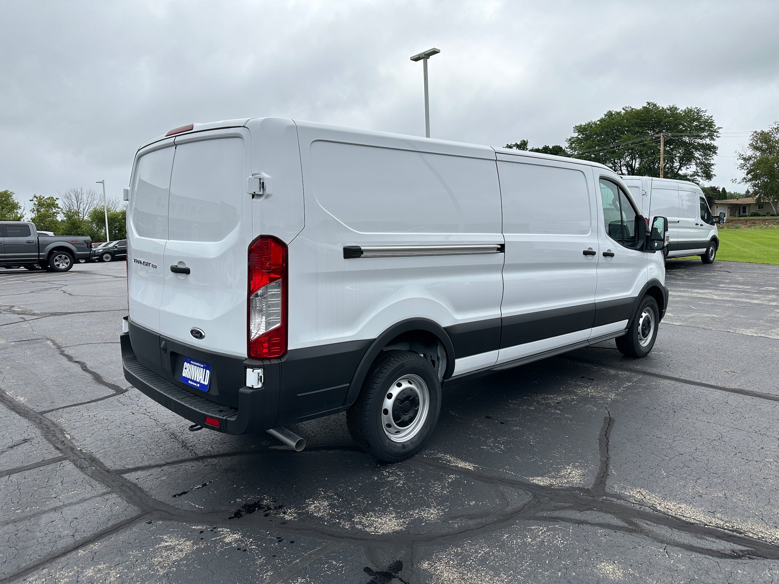Used 2025 Ford Transit 150 Low Roof w/ Load Area Protection Package RWD image 7