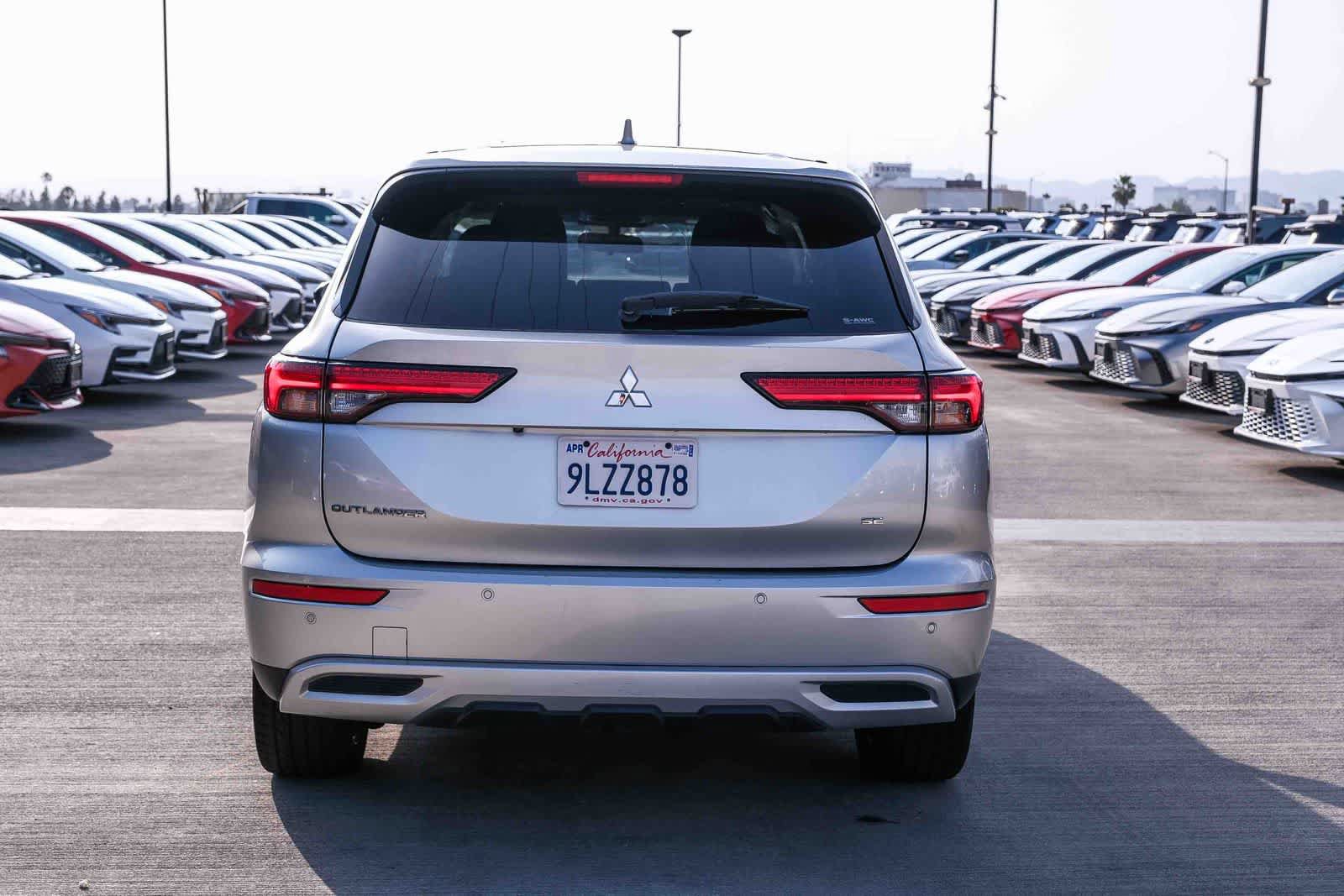 Used 2024 Mitsubishi Outlander SE AWD/4WD image 5