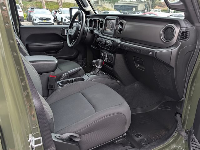 Used 2022 Jeep Wrangler Unlimited Sport AWD/4WD image 9