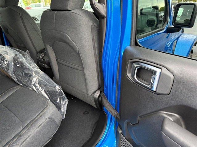 New 2025 Jeep Gladiator Sport image 12