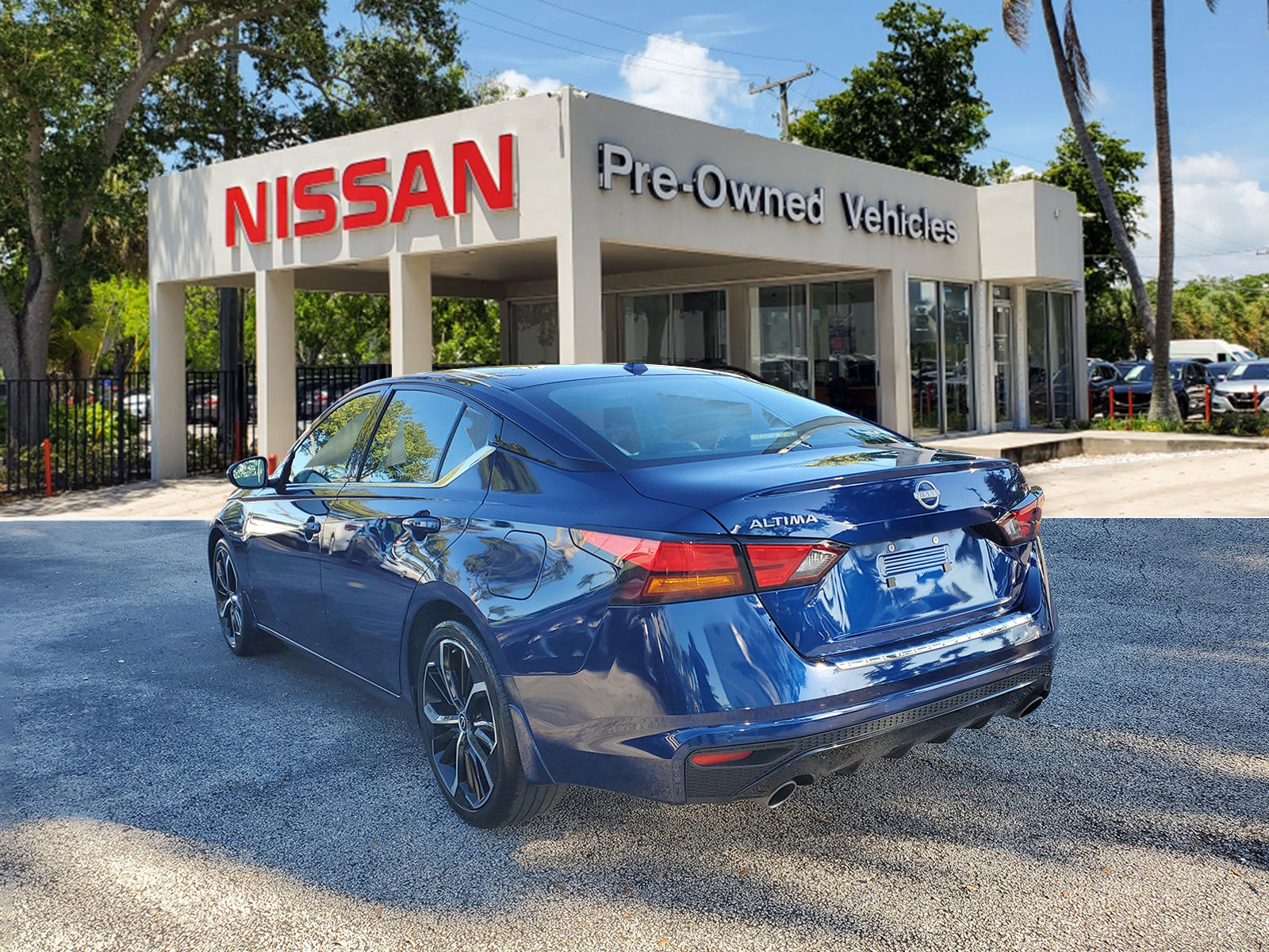 Certified 2023 Nissan Altima 2.5 SR w/ SR Premium Package image 6