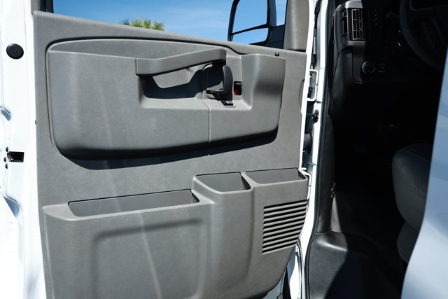 Used 2021 Chevrolet Express 2500 w/ Driver Convenience Package RWD image 18