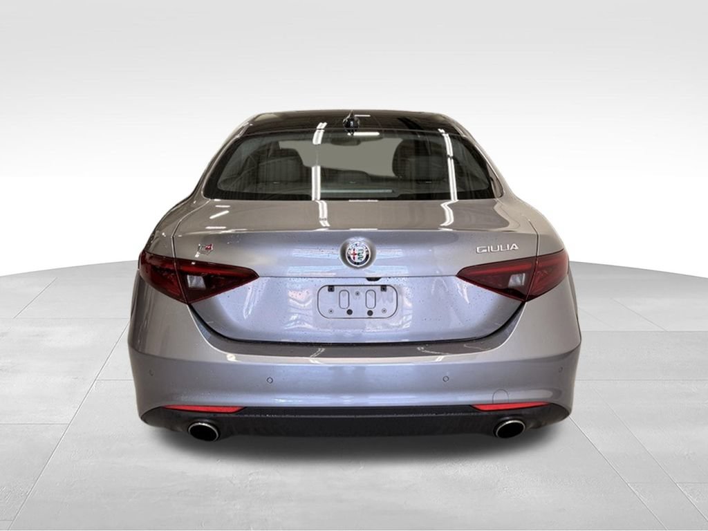 Used 2019 Alfa Romeo Giulia Ti w/ Quick Order Package 22X Lusso AWD/4WD image 4