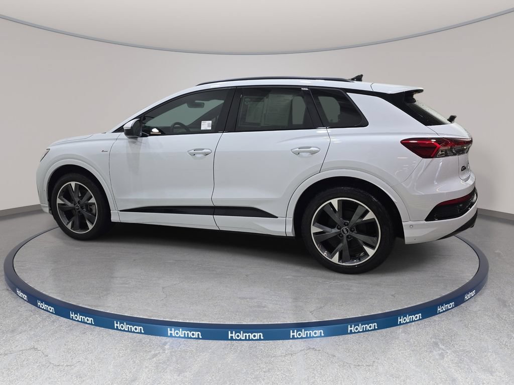 Used 2024 Audi Q4 e-tron Prestige w/ Black Optic Package AWD/4WD image 9