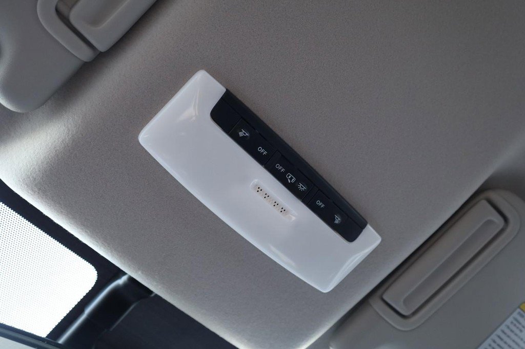 New 2025 Nissan Versa SV w/ Trunk Package image 16