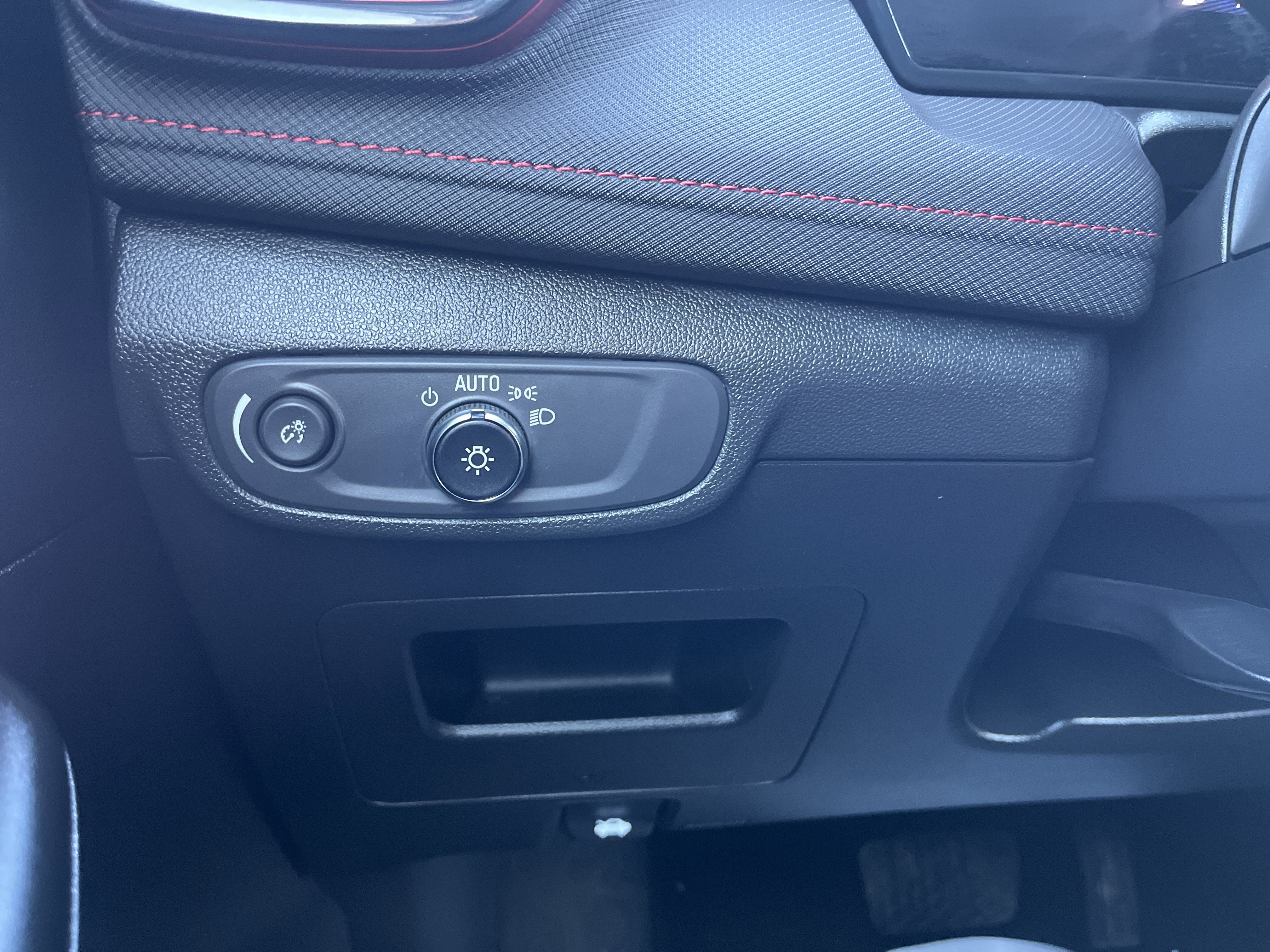 Used 2024 Chevrolet TrailBlazer RS w/ Convenience Package image 22