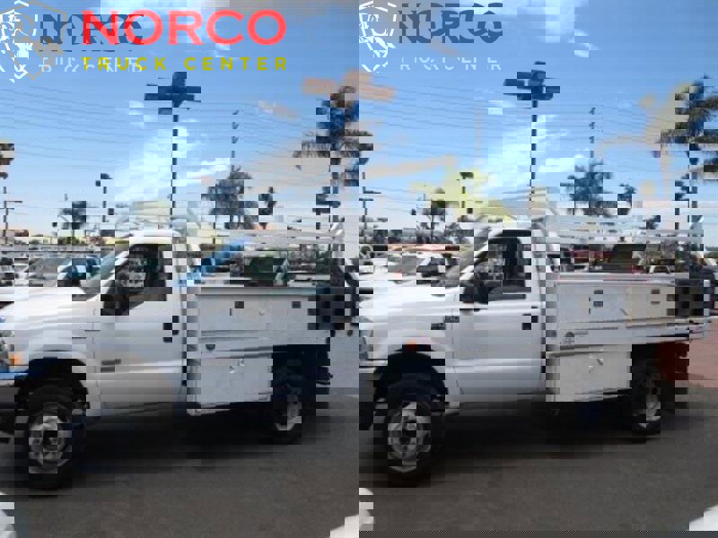 Used 2004 Ford F450 XL image 3