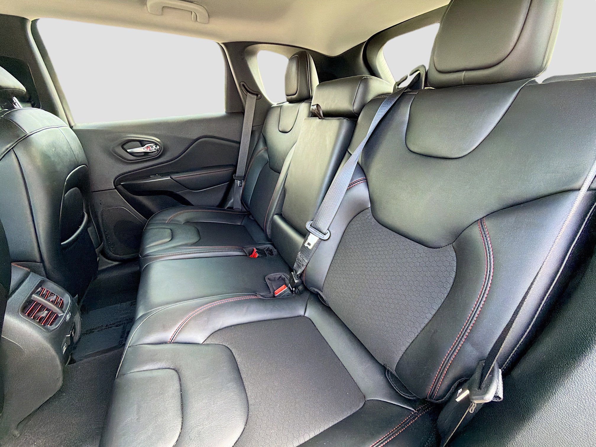 Used 2022 Jeep Cherokee Trailhawk w/ Sound & Nav Group image 20