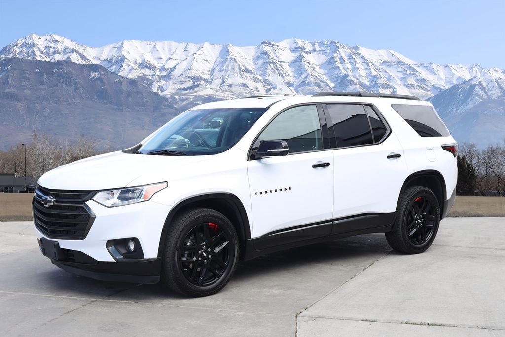 Used 2021 Chevrolet Traverse Premier w/ Redline Edition AWD/4WD image 2
