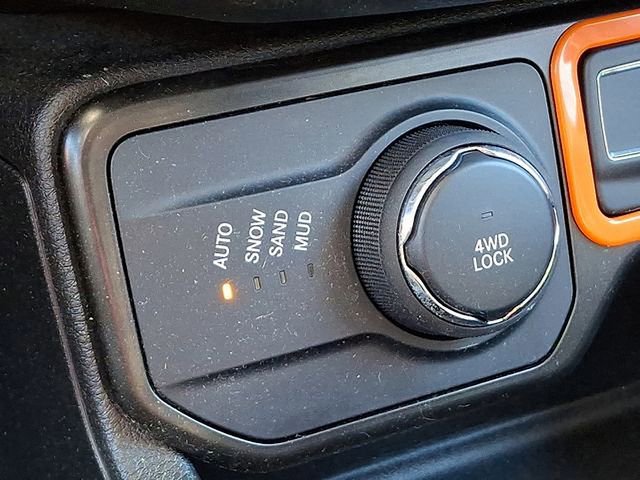 Used 2020 Jeep Renegade Latitude image 24