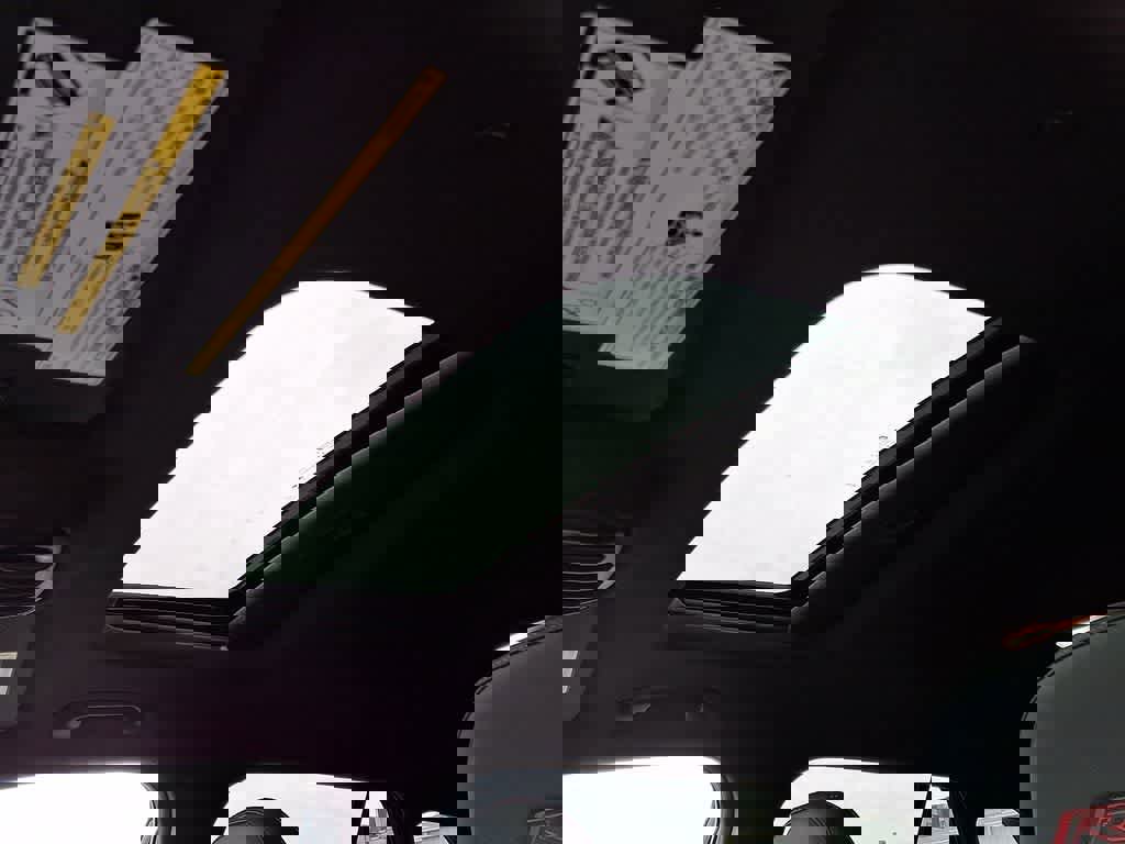 Used 2024 Chevrolet Trax RS w/ Sunroof Package image 13