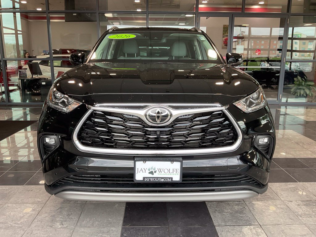Used 2026 Toyota Highlander Platinum AWD/4WD image 2