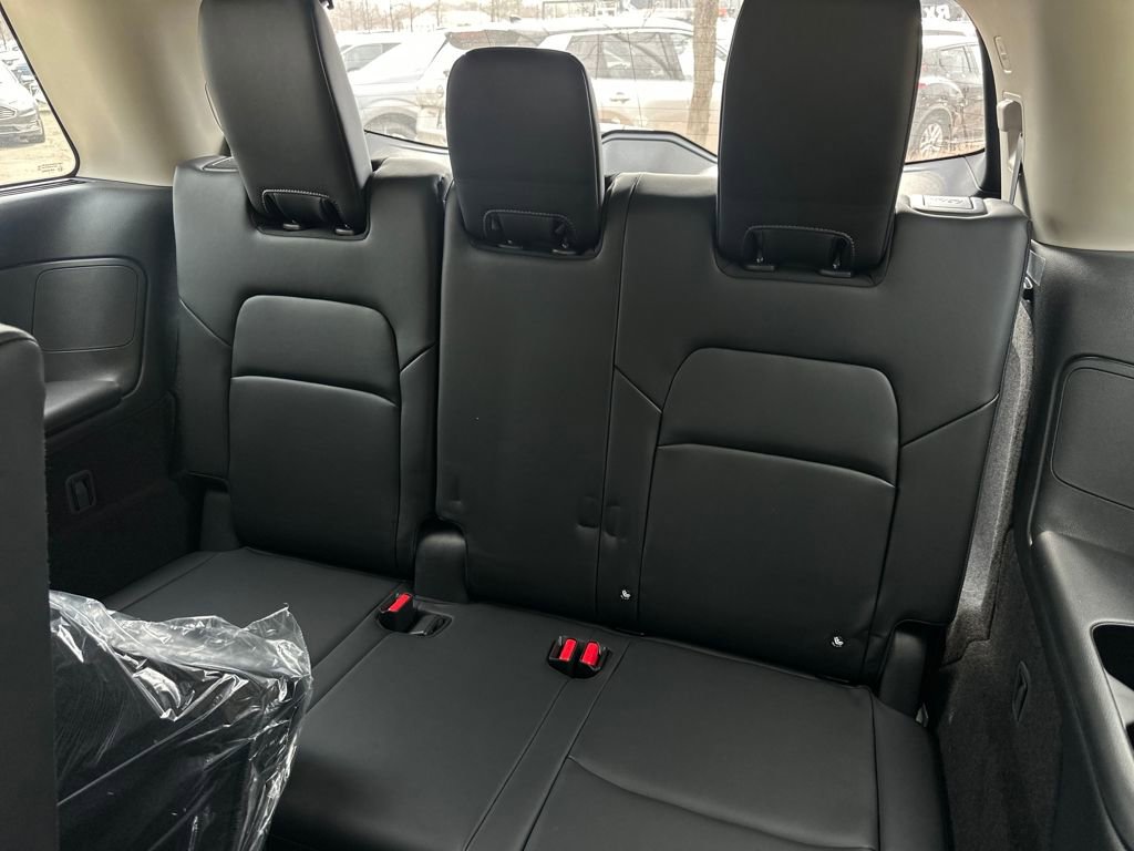 New 2026 Nissan Pathfinder SL image 17