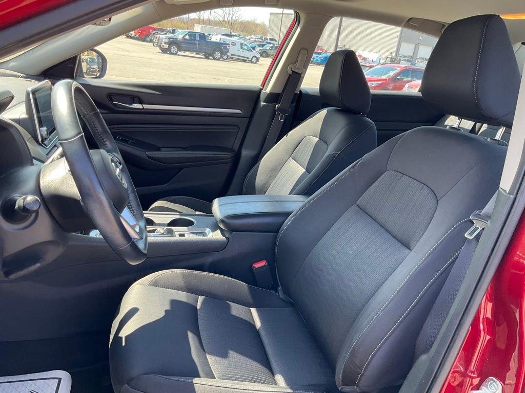 Used 2019 Nissan Altima 2.5 SV image 12