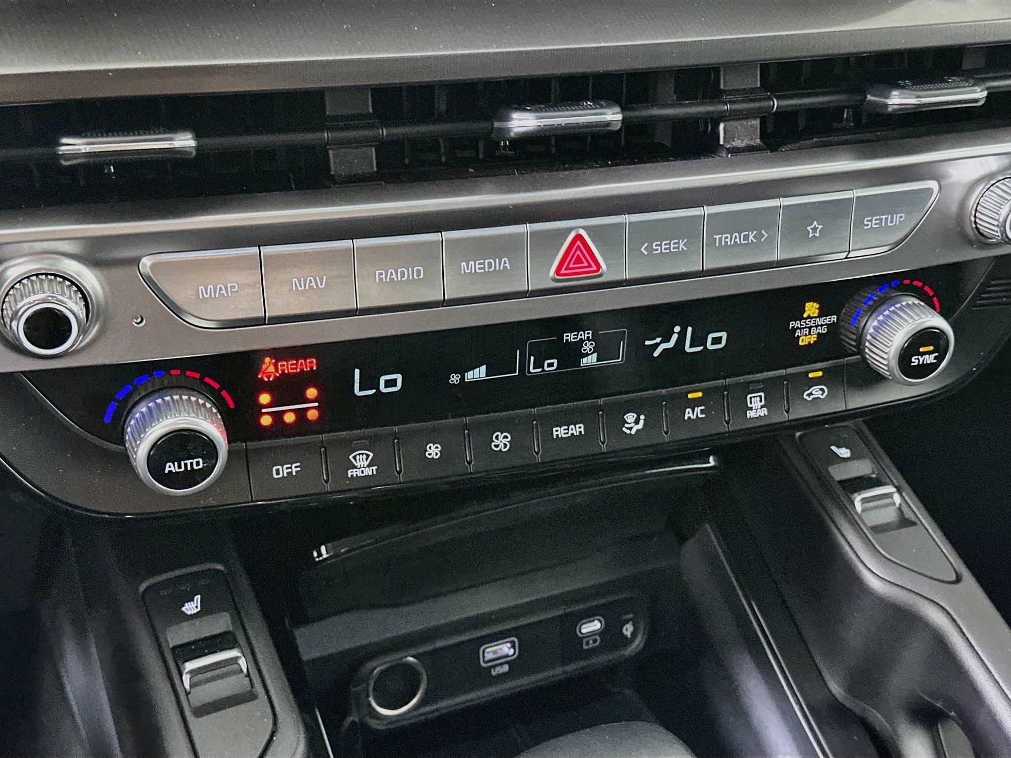 Used 2025 Kia Telluride S FWD image 24