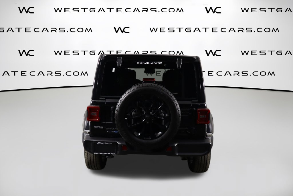 Used 2025 Jeep Wrangler Unlimited Sahara AWD/4WD image 4