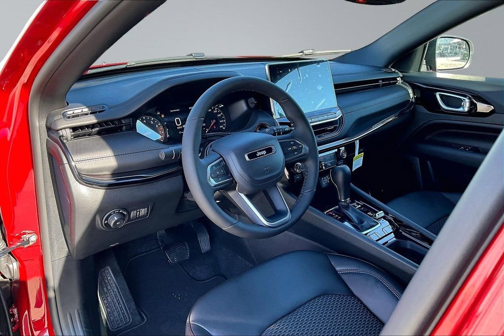 New 2026 Jeep Compass Latitude image 4