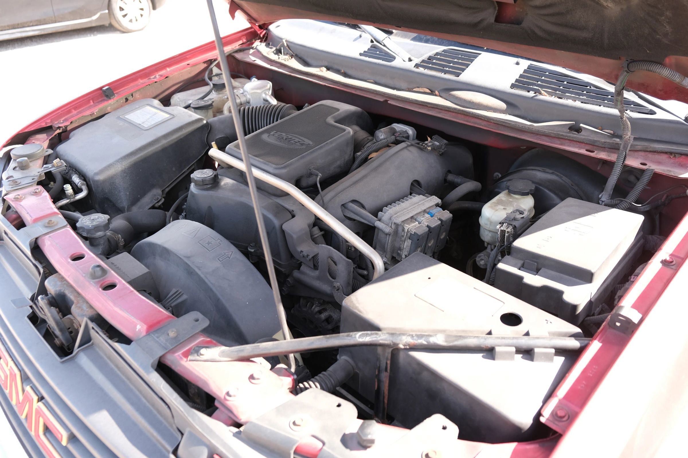 Used 2003 GMC Envoy SLT image 41