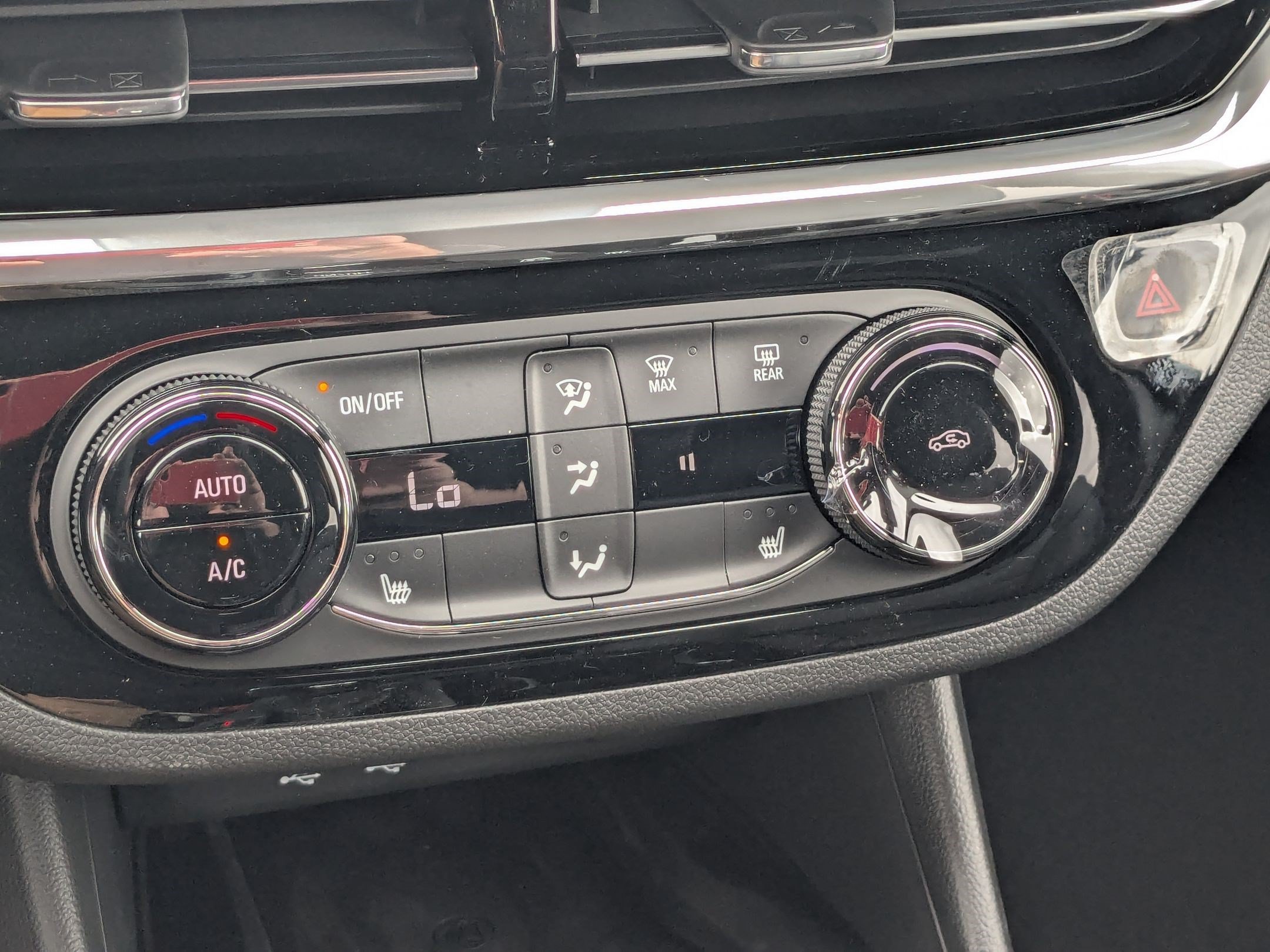 New 2026 Buick Envista Sport Touring w/ Convenience I Package FWD image 18