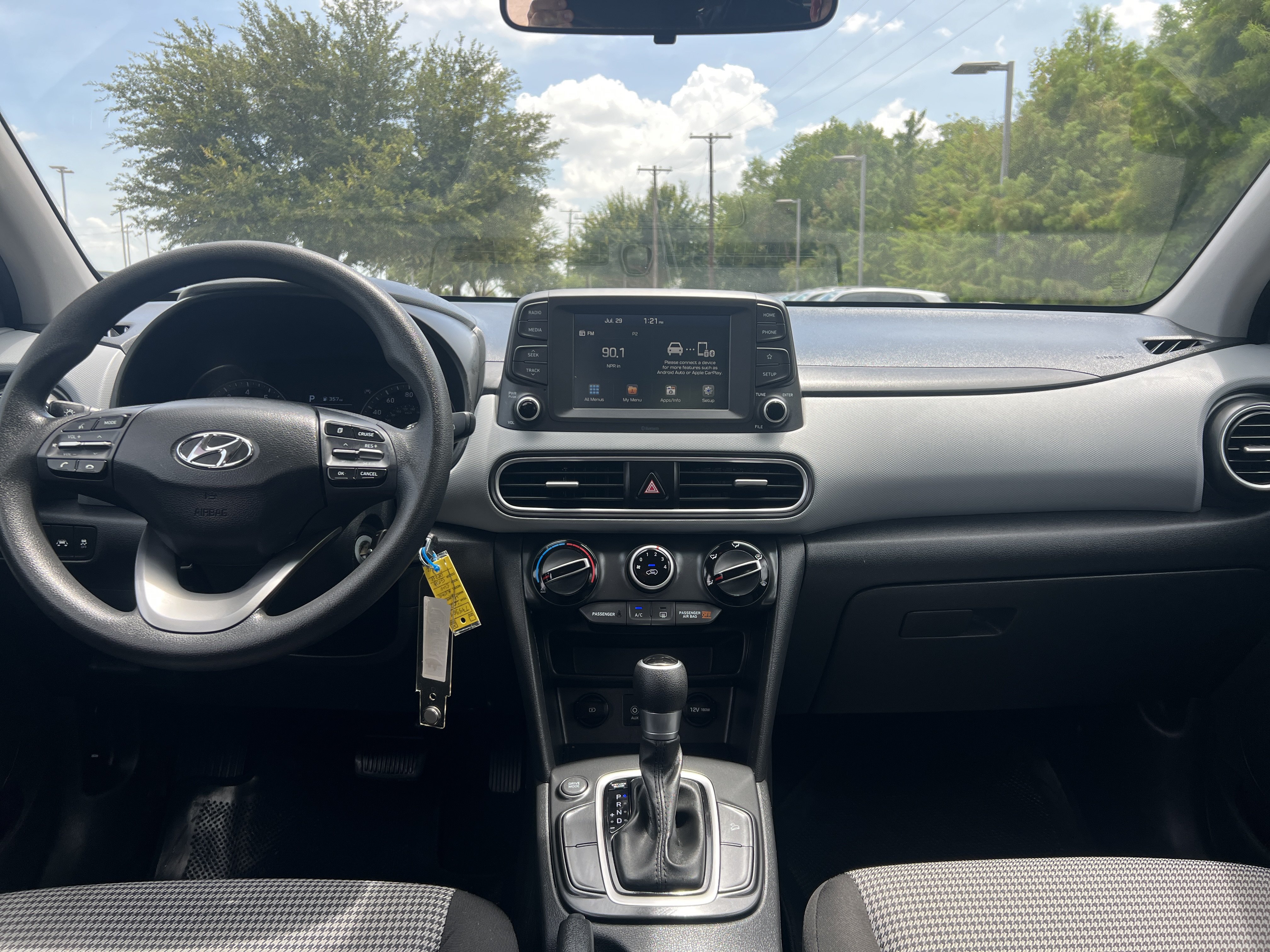 Used 2020 Hyundai Kona SE FWD image 24