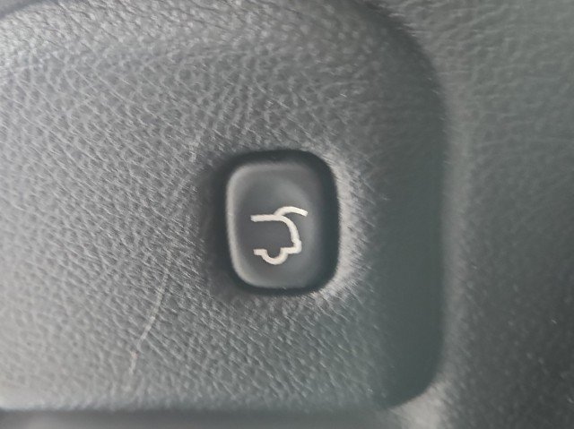 Used 2012 Jeep Grand Cherokee Limited w/ Luxury Group II image 25