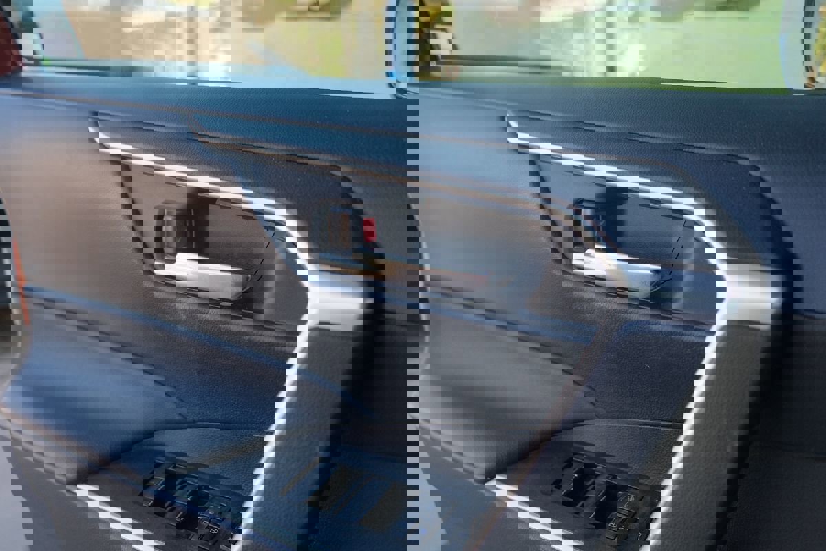 Used 2022 Toyota RAV4 XLE image 12