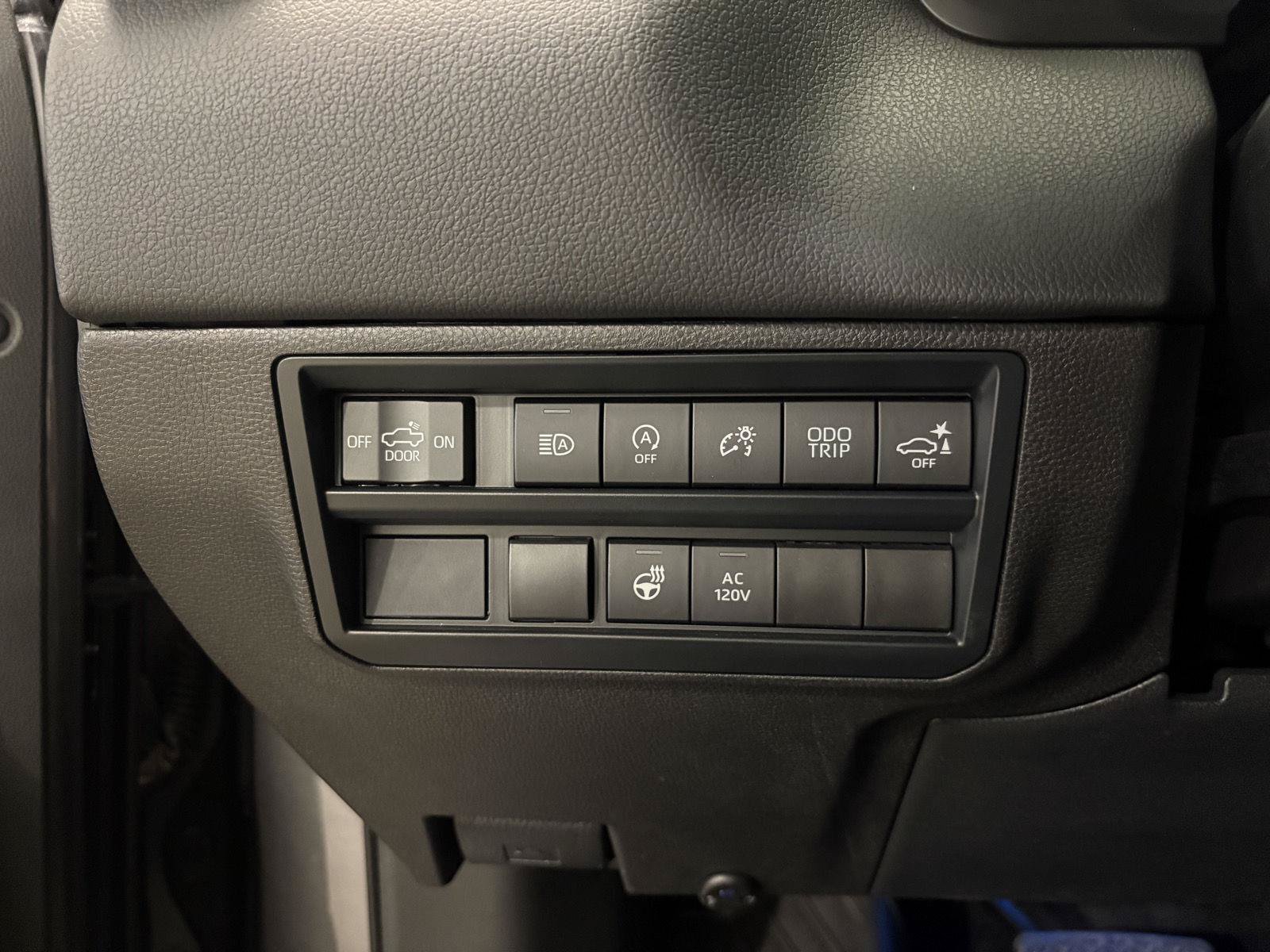 Used 2024 Toyota Tundra Limited AWD/4WD image 19