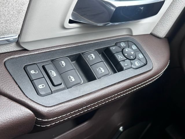 New 2026 RAM 3500 Laramie AWD/4WD image 15