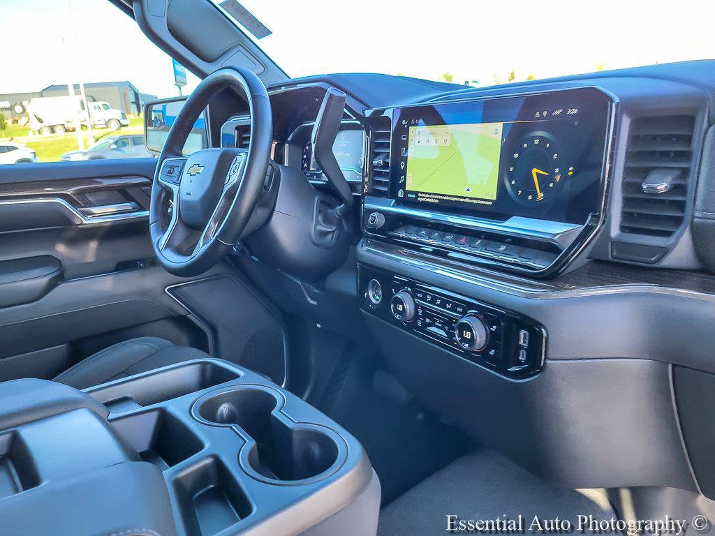 Used 2024 Chevrolet Silverado 1500 LT AWD/4WD image 29