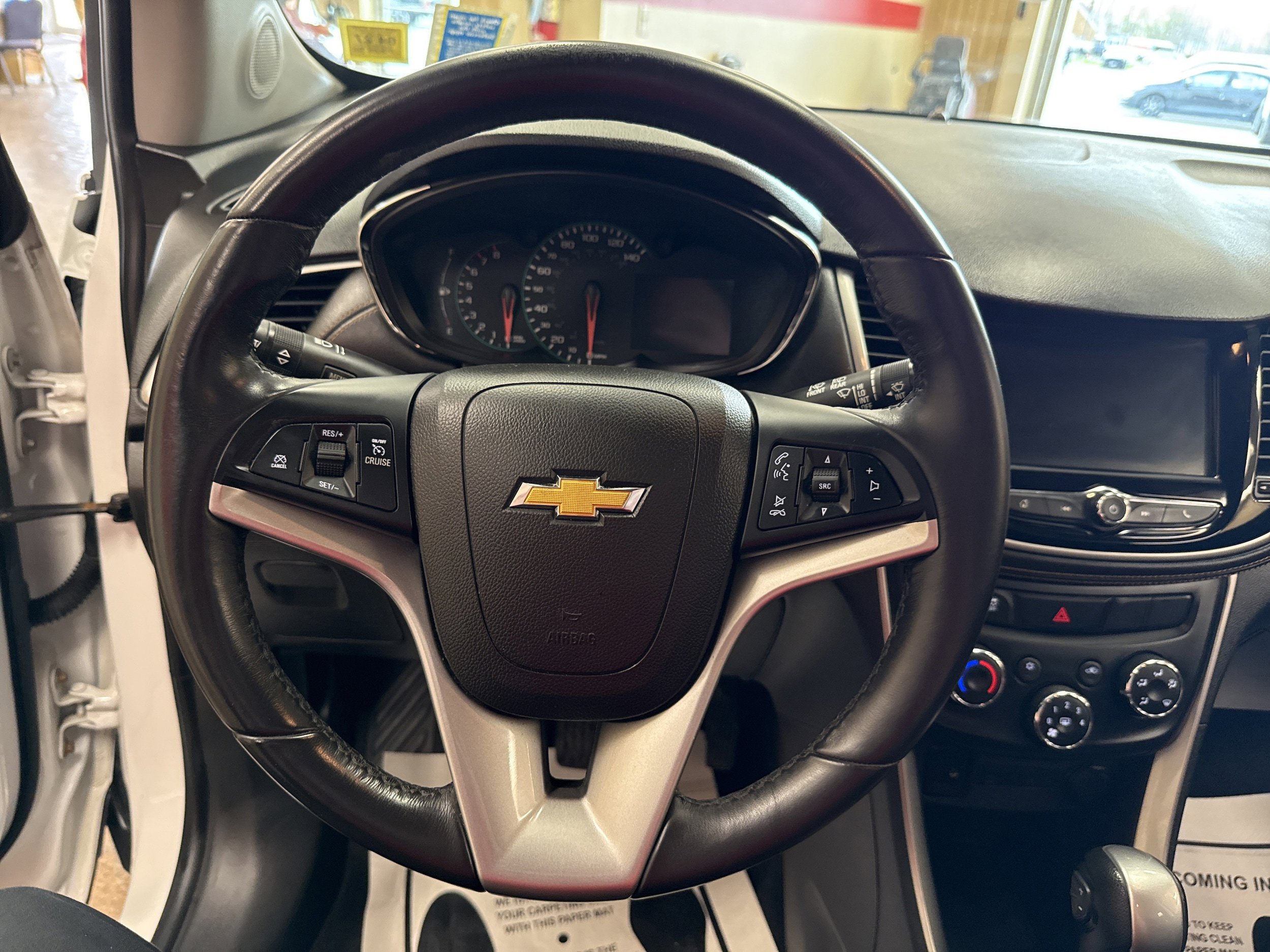 Used 2018 Chevrolet Trax LT w/ LT Convenience Package AWD/4WD image 36