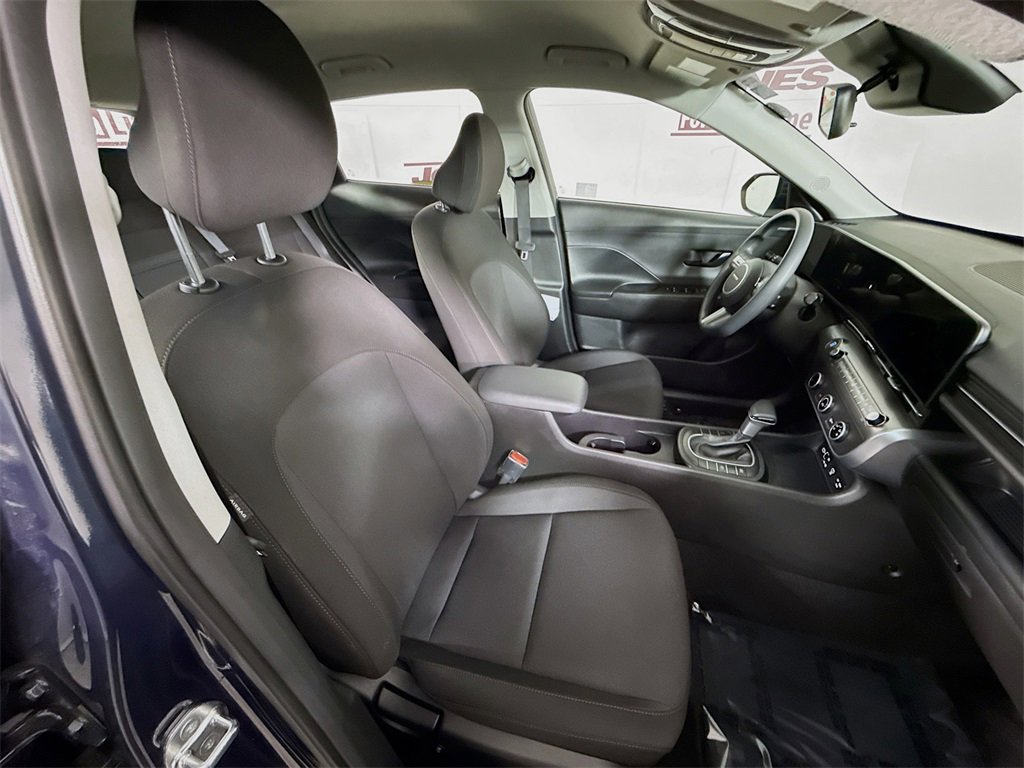 Certified 2025 Hyundai Kona SE image 31