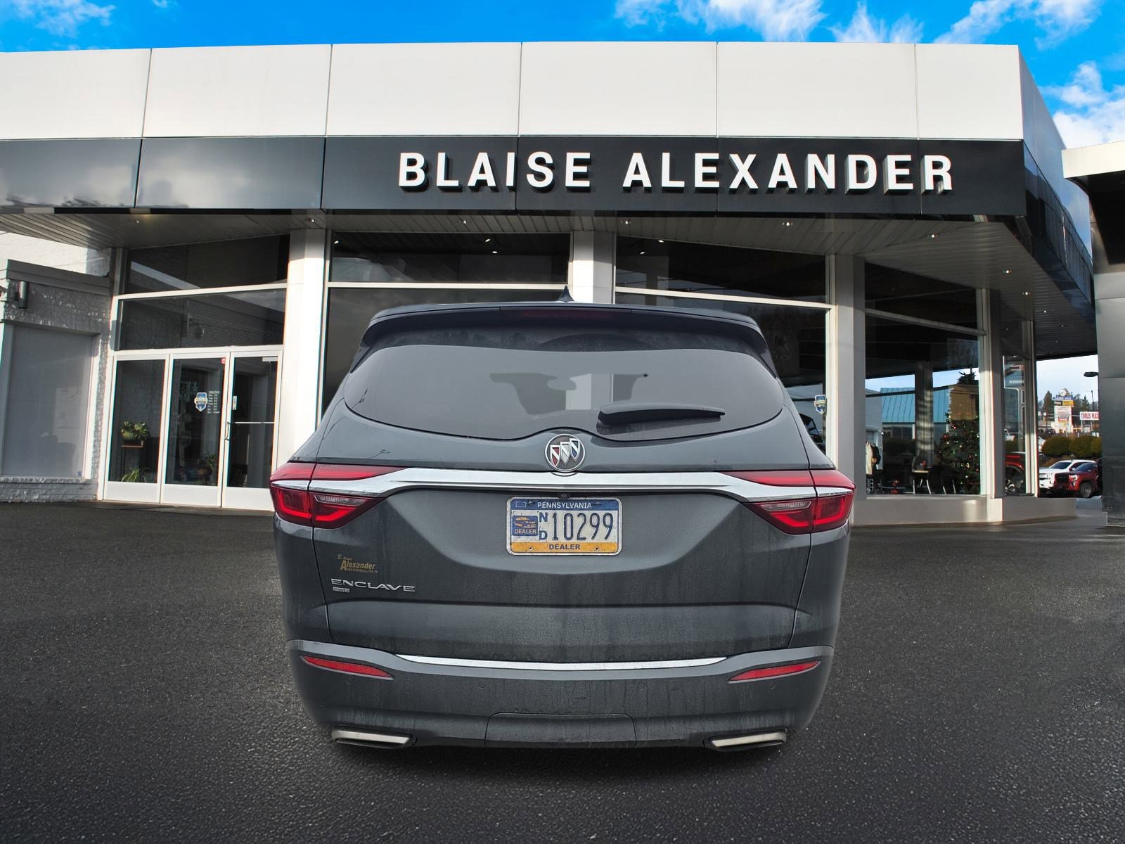 Used 2021 Buick Enclave Essence w/ Sound and Sites Package image 5