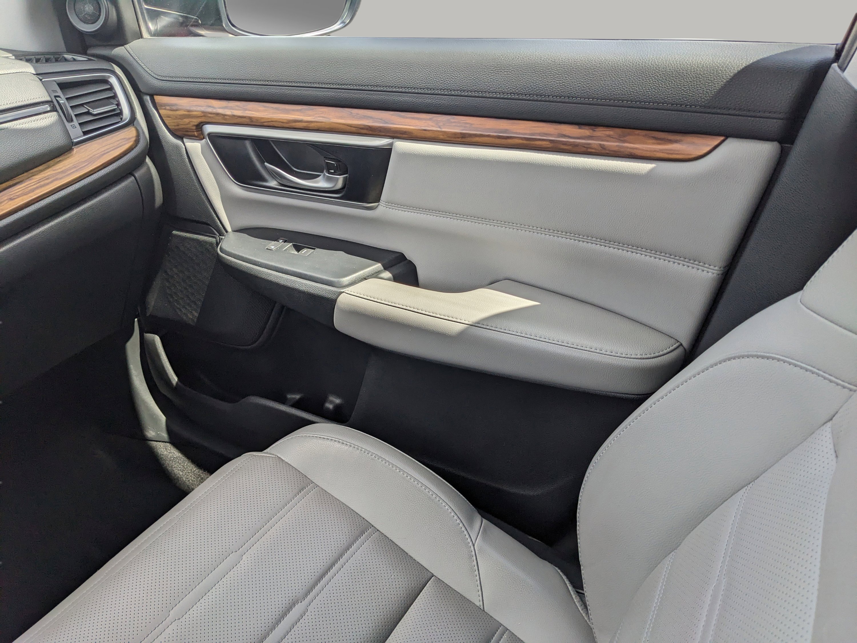 Used 2019 Honda CR-V EX-L image 17