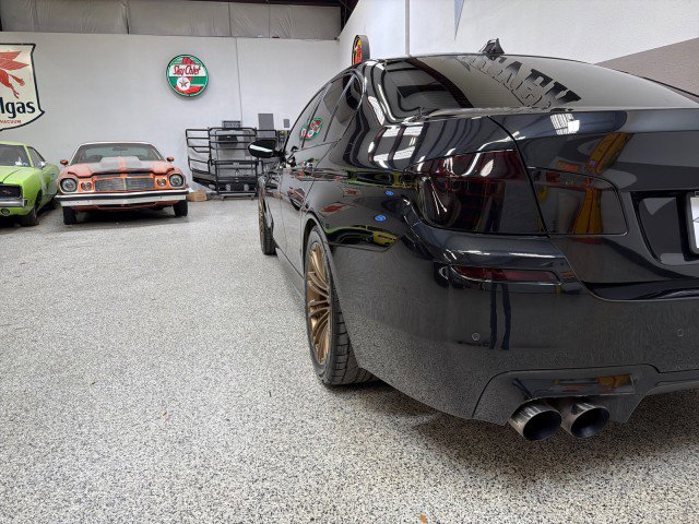 Used 2015 BMW M5 image 9