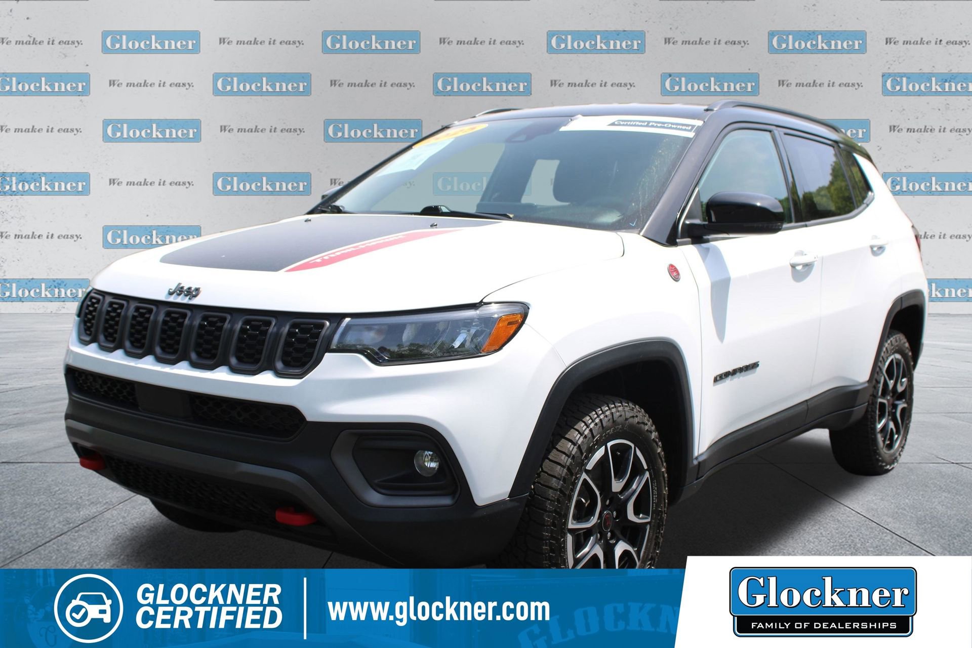 Used 2025 Jeep Compass Trailhawk AWD/4WD image 1