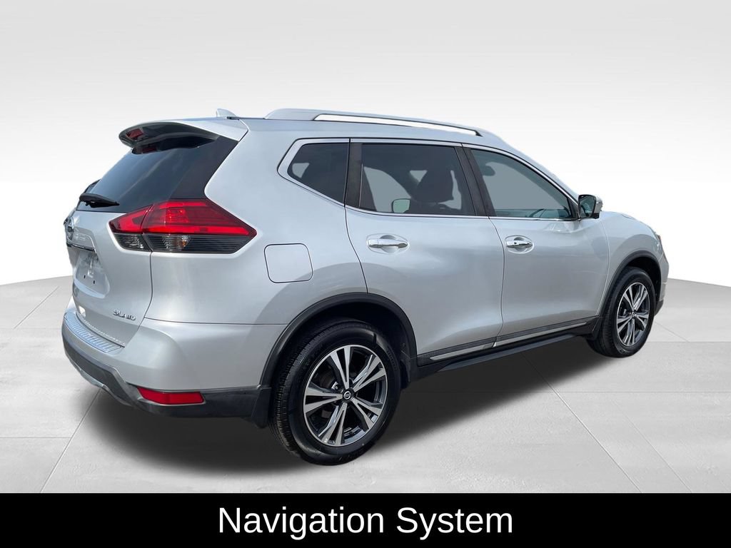 Used 2017 Nissan Rogue SL w/ SL Premium Package AWD/4WD image 5