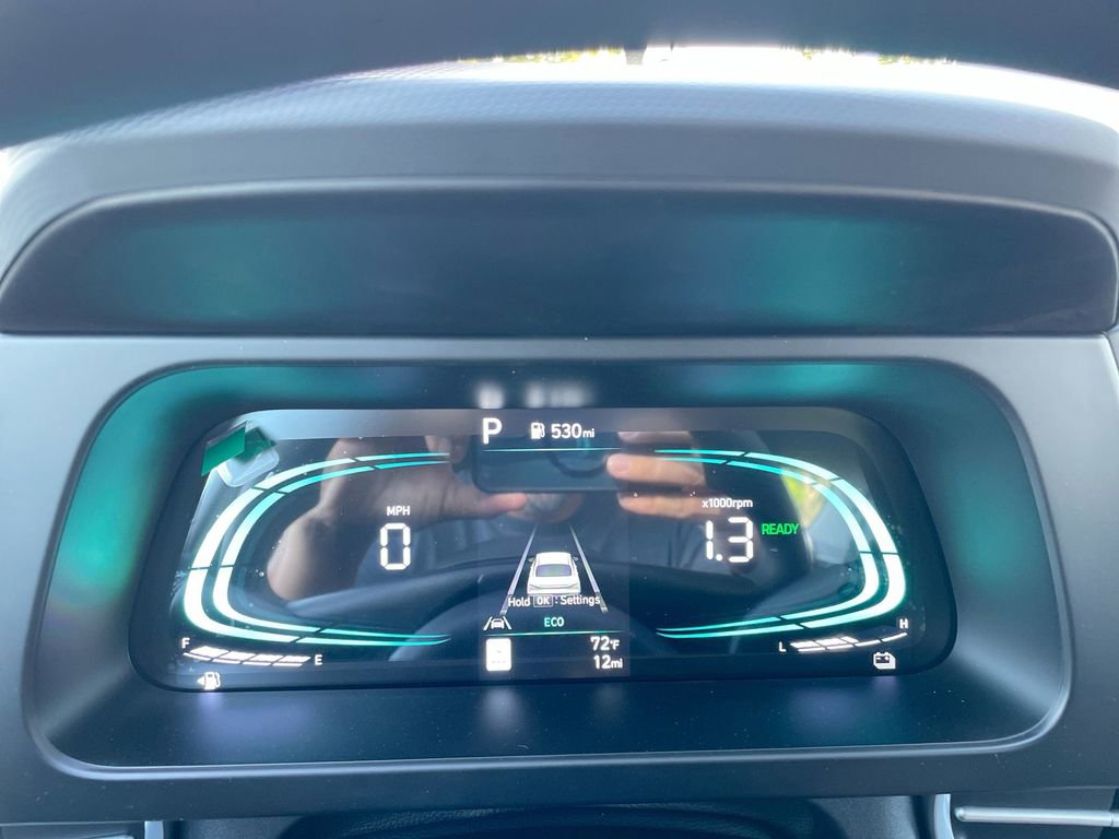 Used 2025 Hyundai Elantra Blue image 41