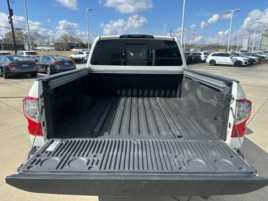 Used 2021 Nissan Titan SV w/ SV Convenience Package image 33