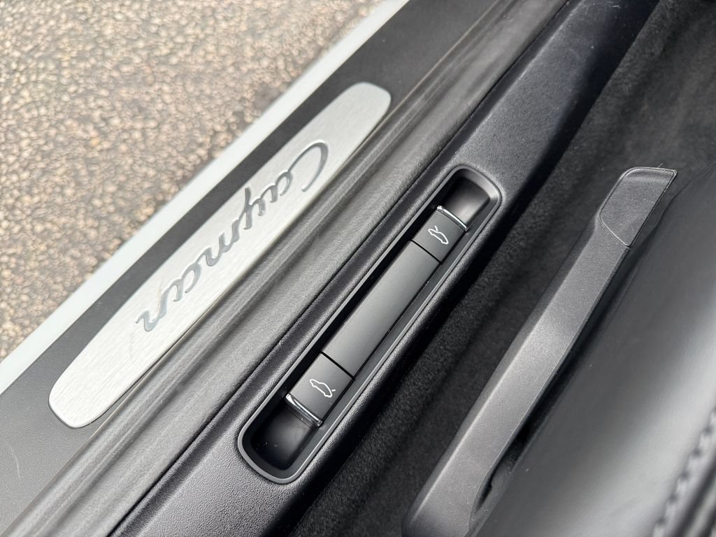 Used 2019 Porsche 718 Cayman RWD image 30