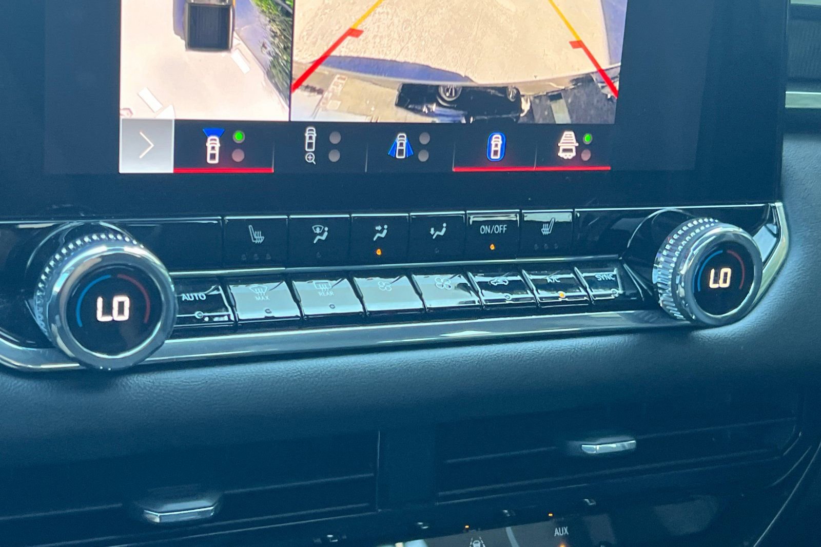 Used 2024 GMC Canyon Elevation w/ Elevation Premium Package image 19