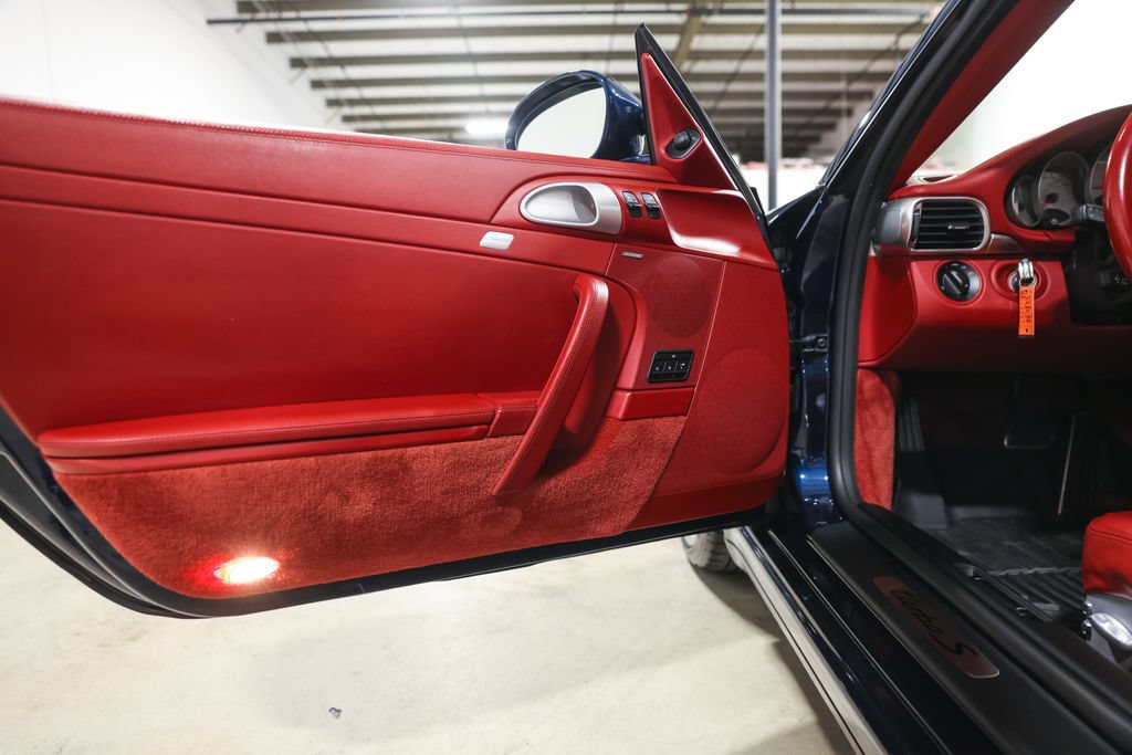 Used 2011 Porsche 911 Turbo S AWD/4WD image 22
