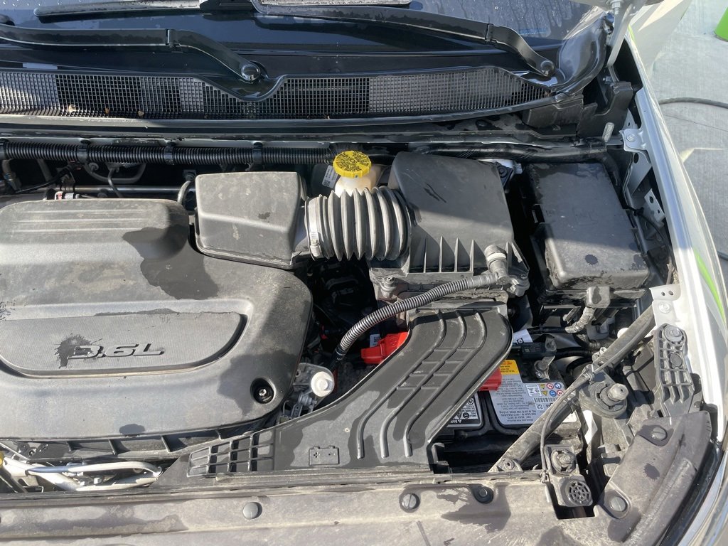 Used 2024 Chrysler Pacifica Touring-L image 42