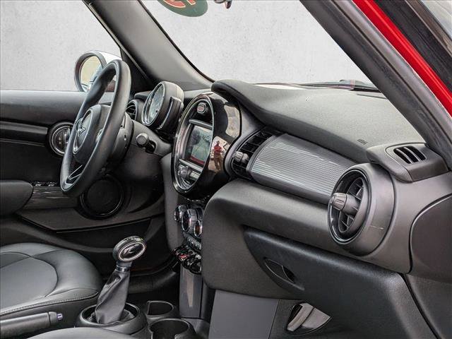 Used 2019 MINI Cooper 4-Door Hardtop image 20