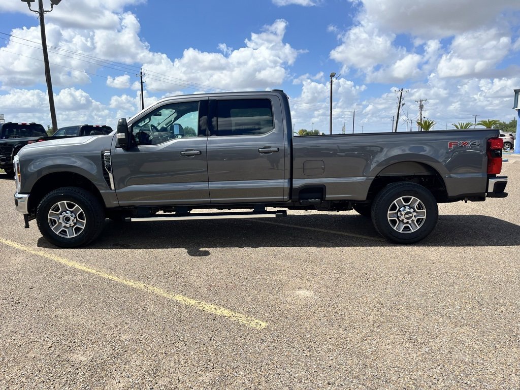 New 2026 Ford F350 4x4 Crew Cab Super Duty image 4